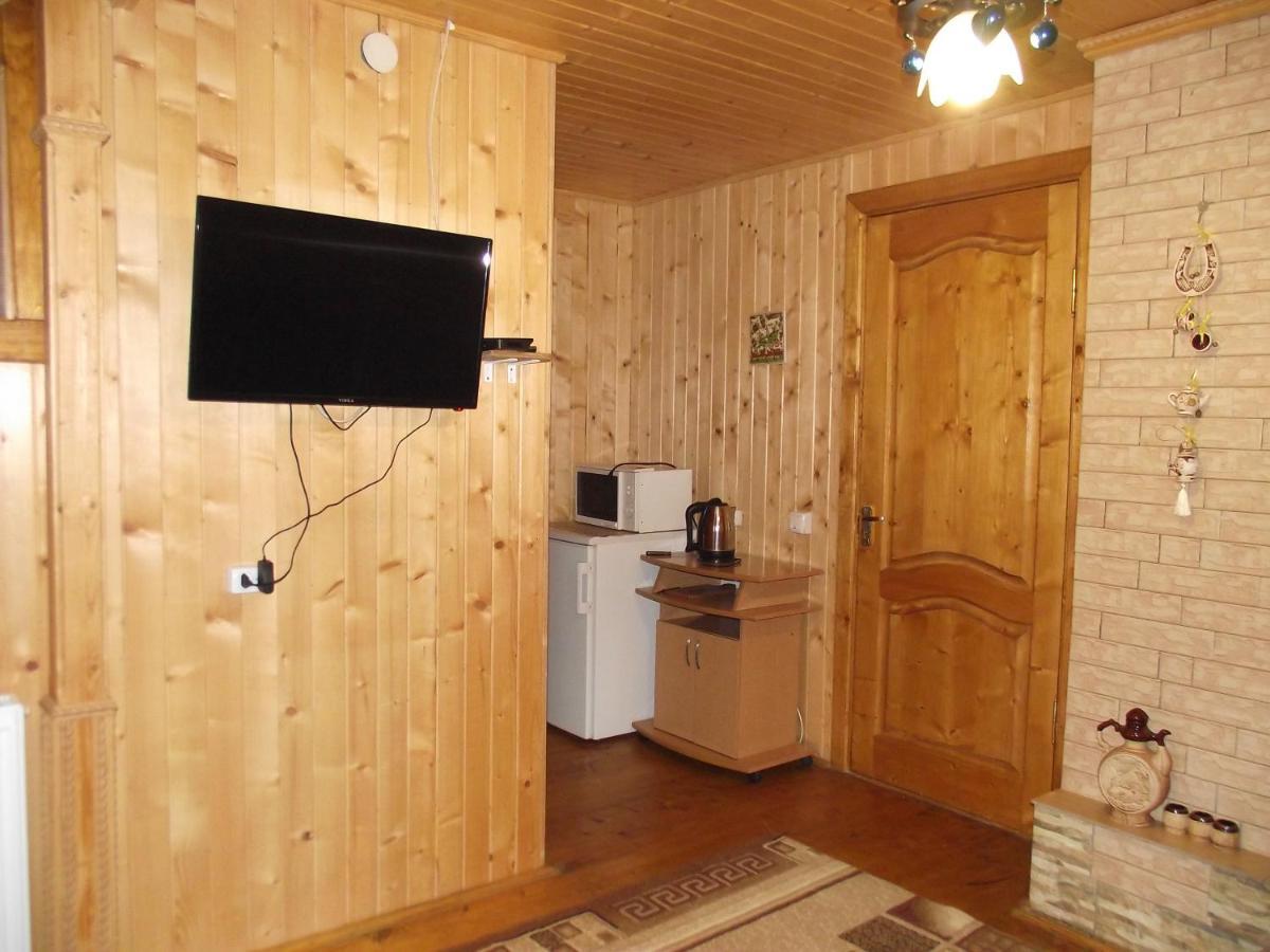 Guesthouse U Dida Viktora Яремче Екстериор снимка